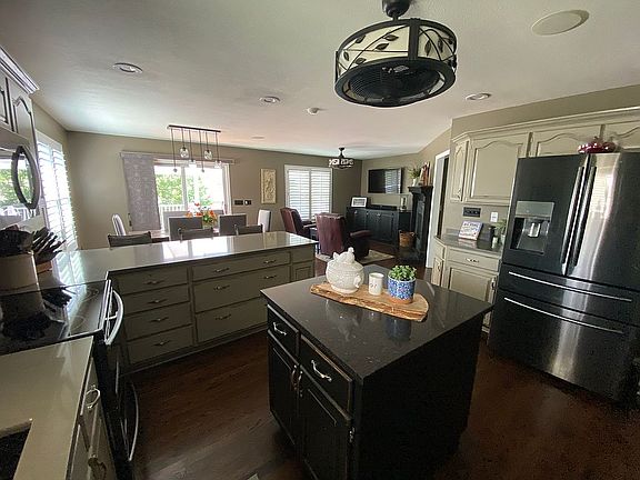 3rd image of 1503 SW Twincreek Pl