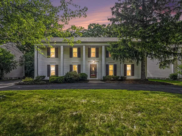 5535 Piccadilly Cir S, West Bloomfield, MI 48322