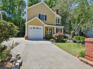1437 Oakengate Dr, Stone Mountain, GA 30083