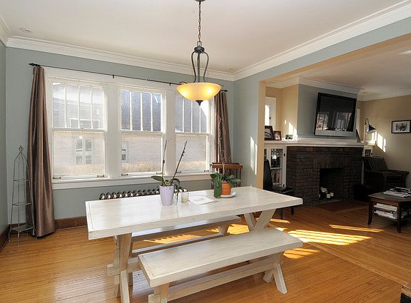 5th image of 415 N Belmont Ave