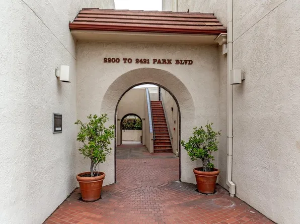 2409 Park Blvd #C206, Palo Alto, CA 94306