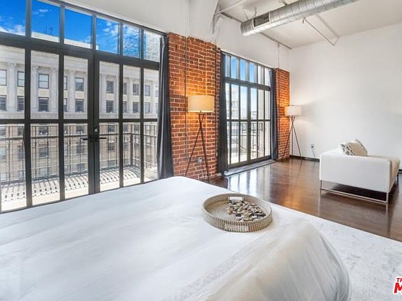 2nd image of 1645 N Vine St #905