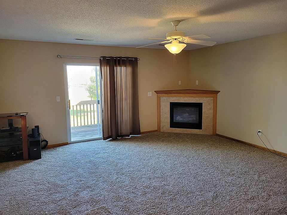 1st image of 409 James Blvd #10