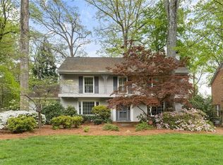 916 Fairgreen Rd, Greensboro, NC 27410