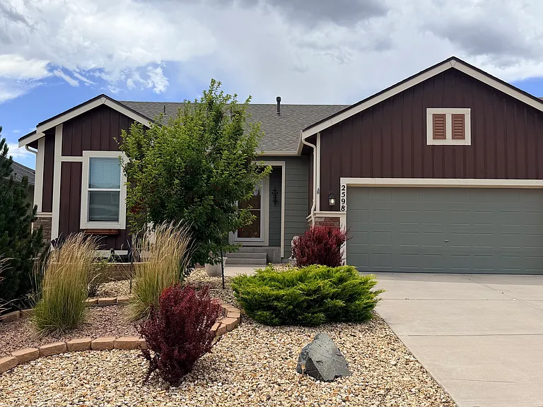 2598 Hannah Ridge Dr — Photo 1