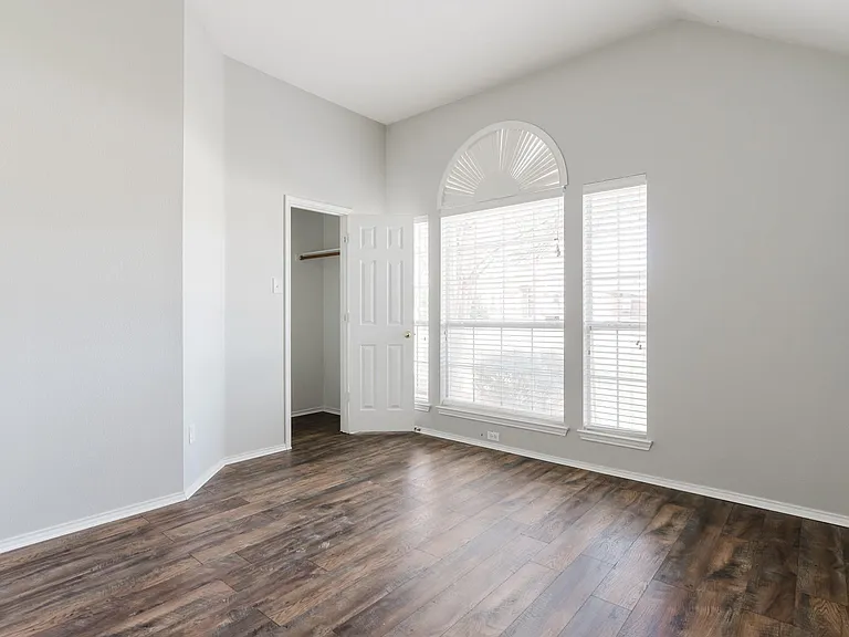 1514 Clear Creek Dr — Photo 10