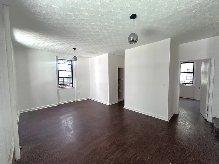 21-58 35th St #1A — Photo 8
