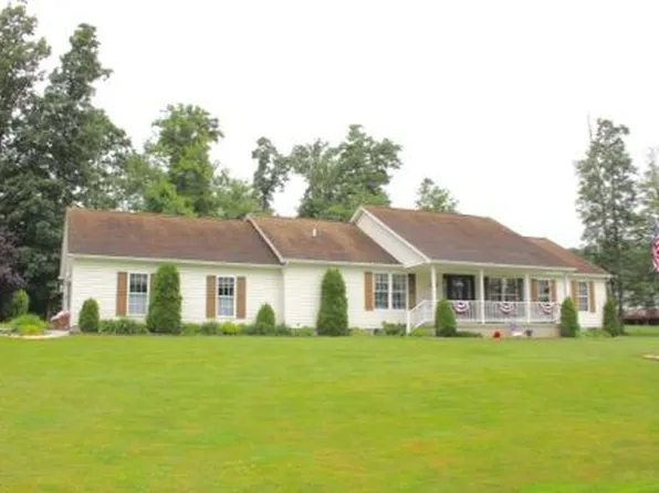 226 Emrick Dr, Seneca, PA 16346