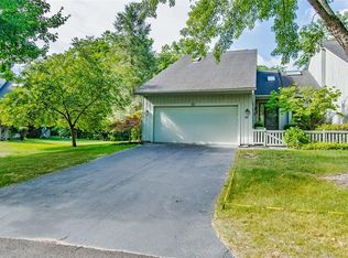 69 Waterview Cir, Rochester, NY 14625