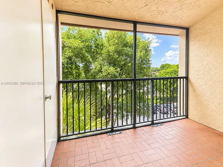 14421 N Kendall Dr #0 — Photo 19