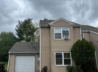HOUSE-224 222 Spring Ln, Telford, PA 18969