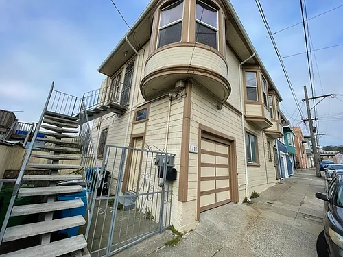 80 Laura St Photo 1