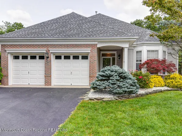 12 Amberlands Court, Lakewood, NJ 08701