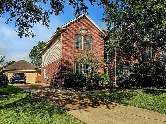 2nd image of 4504 Canyon Crest Dr