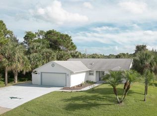 592 Caravan Ter, Sebastian, FL 32958
