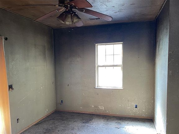 3rd image of 900781 S Oak Ridge Dr