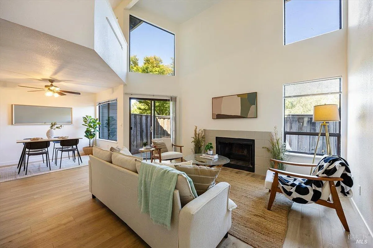 902 Marylyn Circle - Photo 2