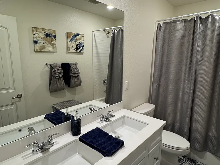 Wyndham Ln — Photo 22
