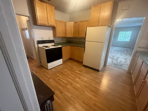 501 W Ridge St, Marquette, MI 49855