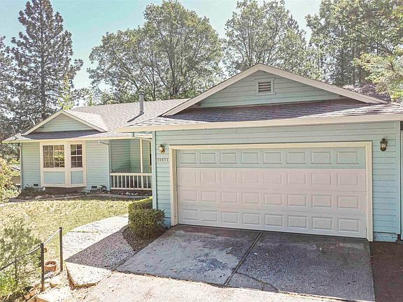 3rd image of 22671 Cedar Pines Ave