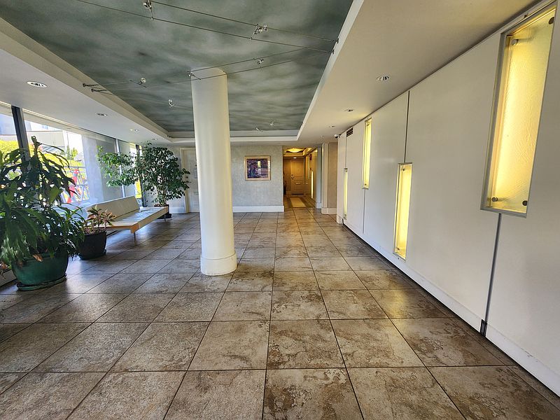 West Vancouver Apartment for rent - 2 Bedrooms — photo 12
