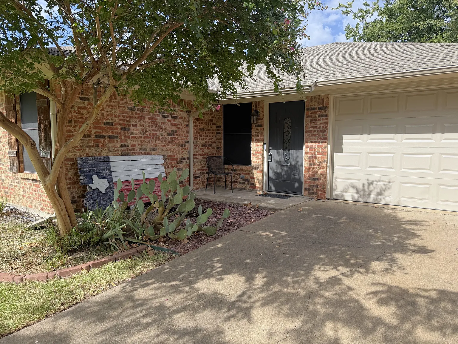 2 bed, 1077 sqft, $1,650 — Photo 3