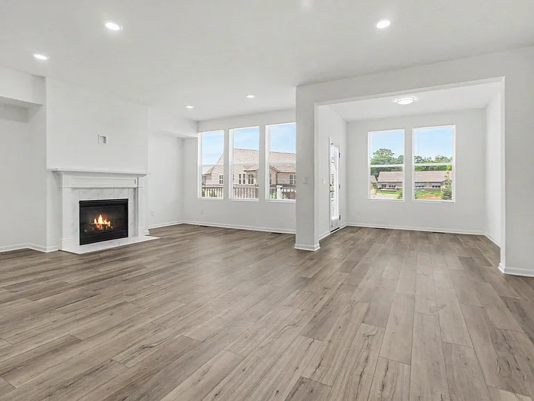 5660 Corgi Dr — Photo 2