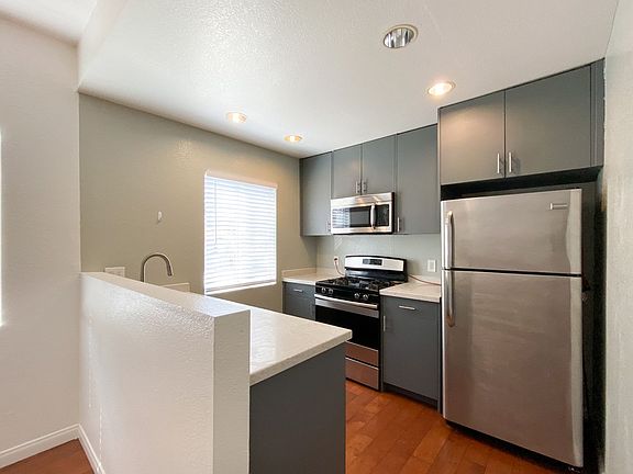 5th image of 2238 Las Colinas Ave APT 105