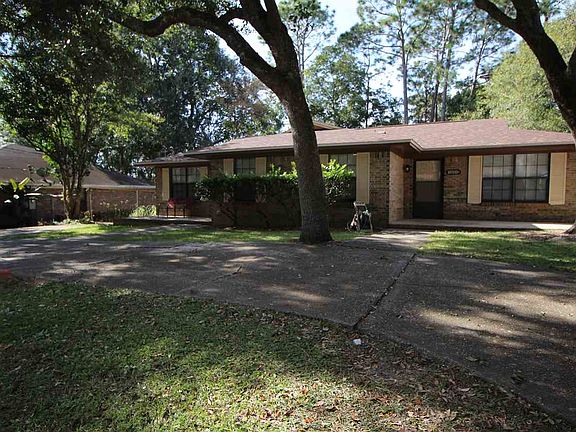 2nd image of 5809 Princeton Dr APT B