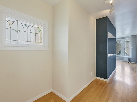 2nd image of 1246 Sacramento St APT 06