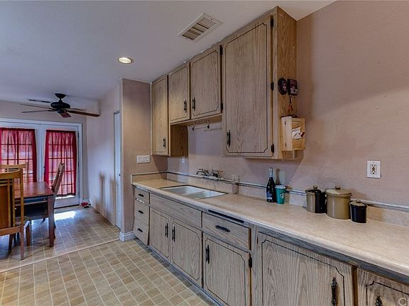 5th image of 14446 Dartmoor Ave