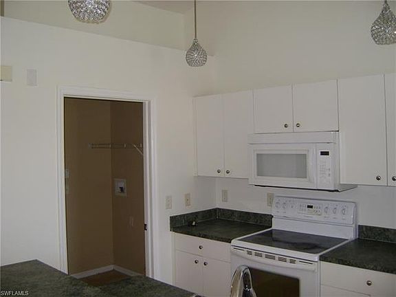 5th image of 1414 NE 7th Pl