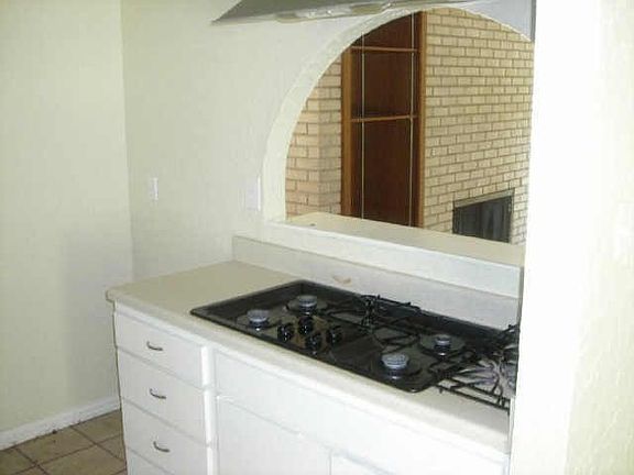 4th image of 645 W Pentagon Parkway Cir