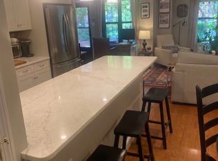 16 Harcourt St APT 1F, Boston, MA 02116