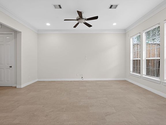 5th image of 2605 Cheshire Oaks Dr