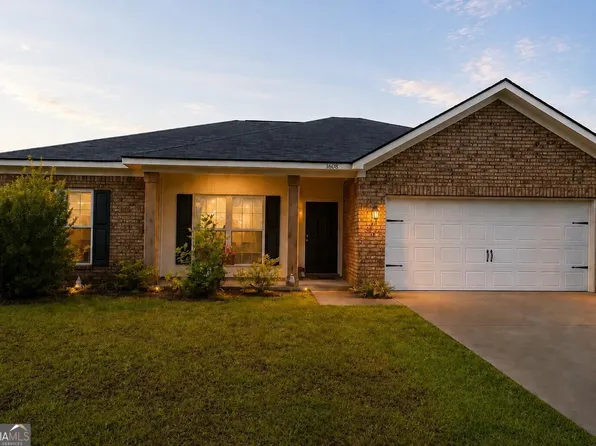 1568 SE Arnold Dr, Allenhurst, GA 31301