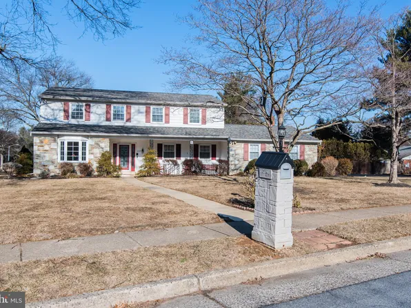 269 Coachlight Ter, Huntingdon Valley, PA 19006