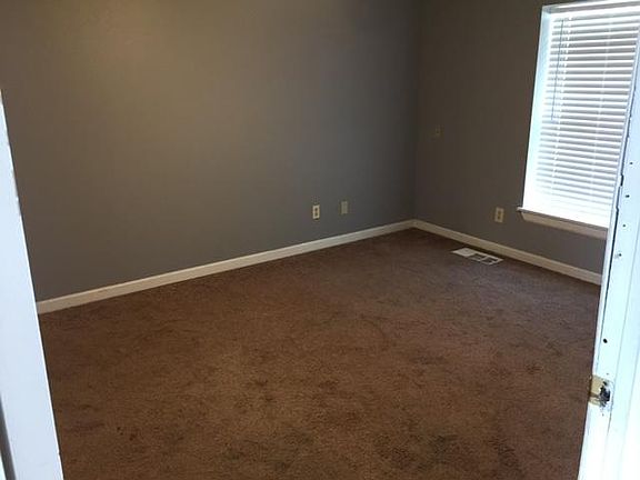 5th image of 1513 Alden St