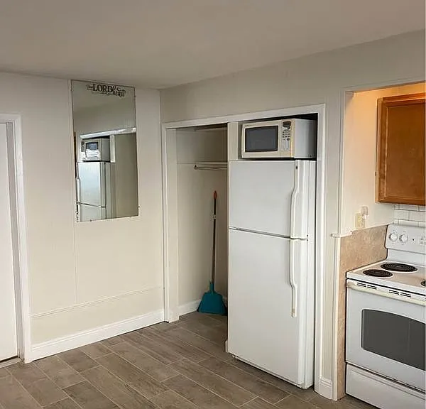 5105 Atlantic Ct #5 — Photo 3