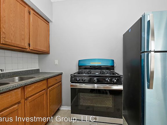 3rd image of 6923 S Dante Ave Unit 1