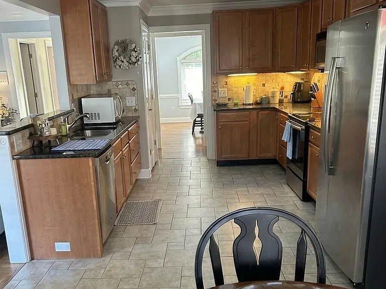 10 Brunswick Ln — Photo 9