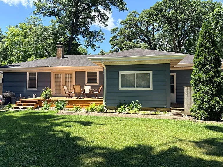 767 Lincoln Ave — Photo 3