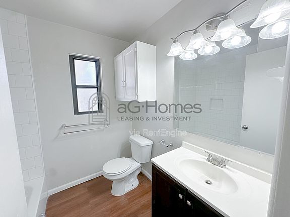 4th image of 3032 NW 70th St