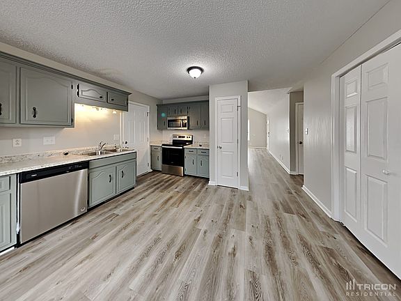 4th image of 3750 Heather Dr