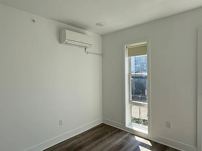 330 Cecil B. Moore Ave — Photo 48