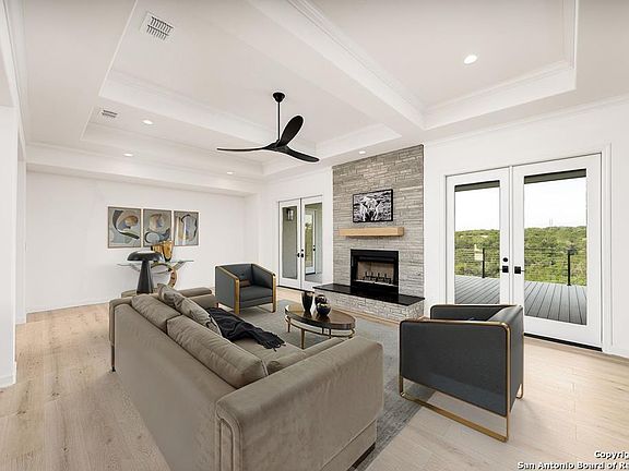 2nd image of 2089 Summit Crest Dr