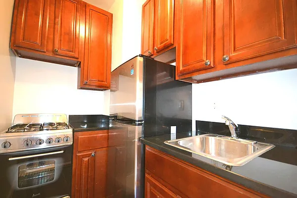 Rented by Bold New York | media 6