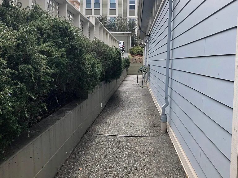 2250 24th St — Photo 19