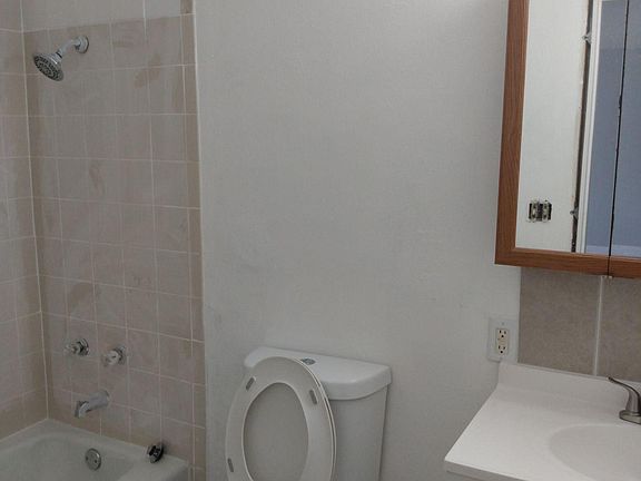 5th image of 408 E Poos Dr #C