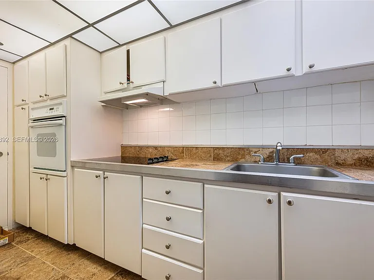 1200 West Ave #524 — Photo 7